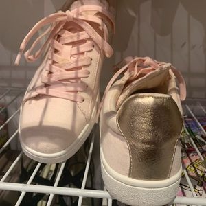 Casual Comfort H & M ‼️Sneaker